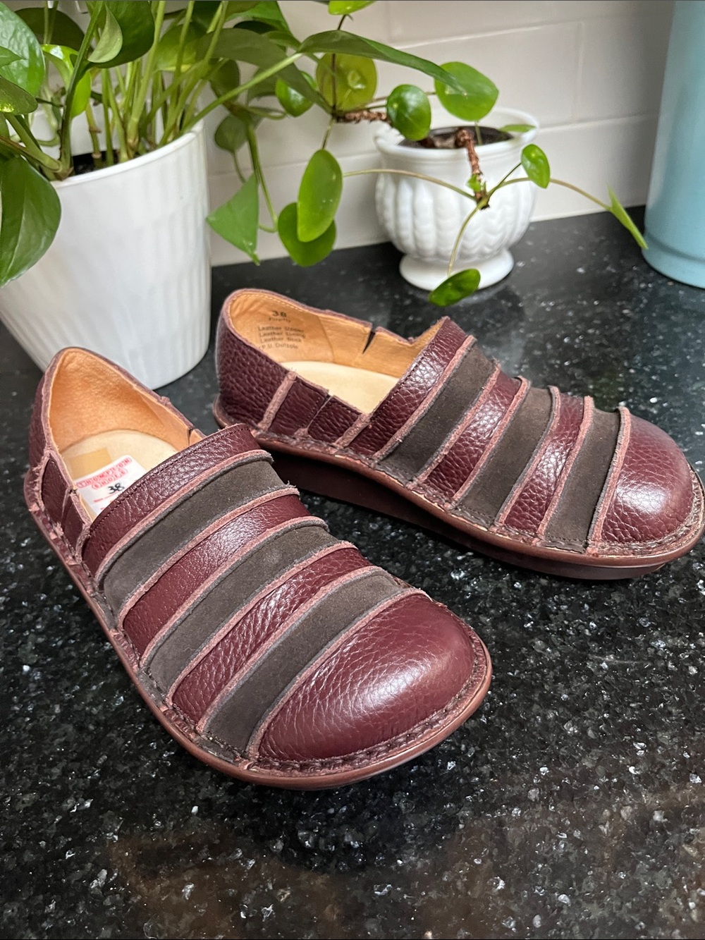 Spring Step Women's Brown Leather Slip-On Mules. Like new!!!